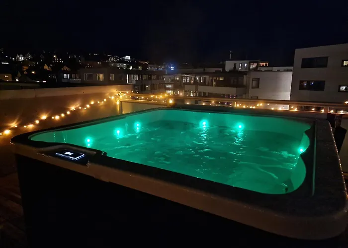 Penthouse With Hot Tub Tromsø