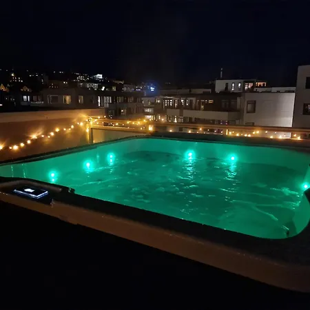 Penthouse With Hot Tub Tromsø